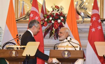 Singapore PM visits India