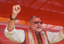Congress & ‘Tukde Tukde Gang’ leading rumor campaign, alleges Giriraj Singh