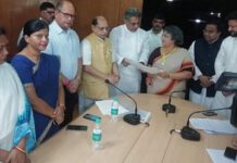 BJD MPs meet AIIMS Director, demands to use Odia language