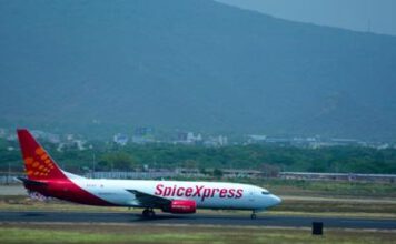 Indian Navy ensures 24 x 7 operations from Visakhapatnam Airfield in support of Air operations