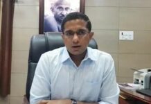 Young IAS Officer Ashish Thakare Brings ‘Smile’ among Tribal Students in Odisha’s Mining Zone