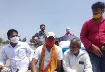BJP Leader Krushna Panda distributes food materials in Kendrapara’s Aul-Rajkanika