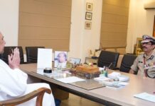 Men-in-Khaki Flying High in Odisha: Team DGP Abhay Scores Double Ton in Plasma Donation