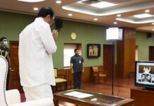 VP Unveils the Statue of Sardar Vallabhbhai Patel at IIPA Library