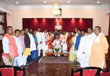 ସୁନ୍ଦରଗଡ, କେନ୍ଦୁଝର ଭଳି ଖଣିଜ ସମ୍ପଦ ଭରା ଜିଲ୍ଲା ଆଜି ବି ବିକାଶର ବହୁ ପଛରେ ରହିଯାଇଛି, ବିଜେପି ଜନଜାତି ମୋର୍ଚ୍ଚା