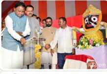 Chief Minister Mohan Charan Majhi joined the centenary celebrations of Barendra Krishna Government High School, Banki