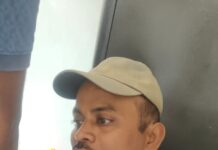Raghunath Das, Head Master of High School at Chadeiguan near Mahakalpada in Kendrapara apprehended by Odisha Vigilance while demanding and taking bribe Rs. 5000 from a staffer of the same school to take steps for drawl of his arrear salary