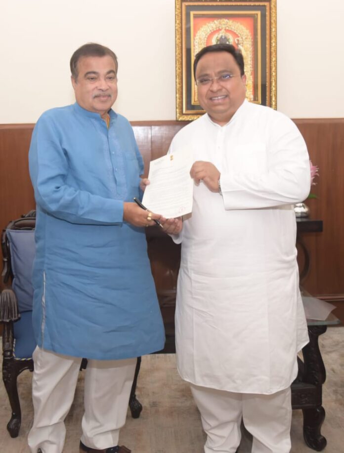 BJD MP Dr. Sasmit Patra Meets Union Minister Shri Nitin Gadkari, Highlights Fatal Accidents and Loss of Lives on the Khandagiri–Palasuni Stretch of NH-16, Seeks Urgent Road Safety Measures in Bhubaneswar