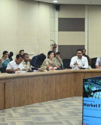 A stakeholder consultation and kick-off meeting to prepare the master plan for the proposed New City in Bhubaneswar held at Kharawela Bhawan