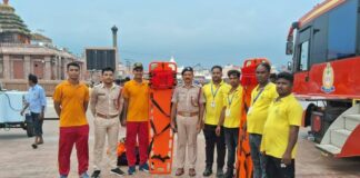 Holy Bathing Ceremony of Shree Lord Jagannath: Fire Brigade’s ‘Special Rescue Team’ in service and safety, For the safety of the devotees and to deal with emergency situations, DG of Fire Services Dr. Sudhanshu Sandhangi present in Puri and closely monitored all the arrangements