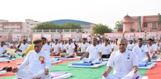 Ashwini Vaishnaw and Union Minister of State Shri Arjun Ram Meghwal Participate in Mass Yoga Session at Karni Stadium, Bikaner, Promoting Healthy Living
