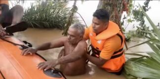 Life returns after 24 hours of struggle with death: Trilochan Sahu of Dhamnagar was rescued from a palm tree amidst flood waters