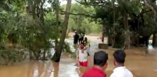 Revenue Minister Suresh Pujari says government employees’ leave of Flood-affected districts has been cancelled, 2 gates are open at Hirakud; water level at 616 ft, By tomorrow evening, 8.5 to 9 lakh cusecs of water will arrive at Munduli
