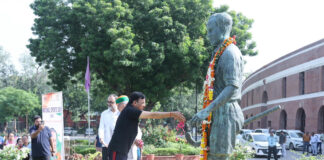 Dr Mansukh Mandaviya leads National Sports Day celebrations at Major Dhyan Chand National Stadium,participates in ‘Ek Ghanta Khel Ke Maidan Mein’ initiative; calls for greater participation in sports and fitness