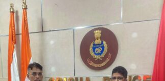 Rs 6.55 lakh contributed by the IPS Officers handed over to Smt Urmila Martha, wife of Late Home Guard Pradeep Kumar Martha